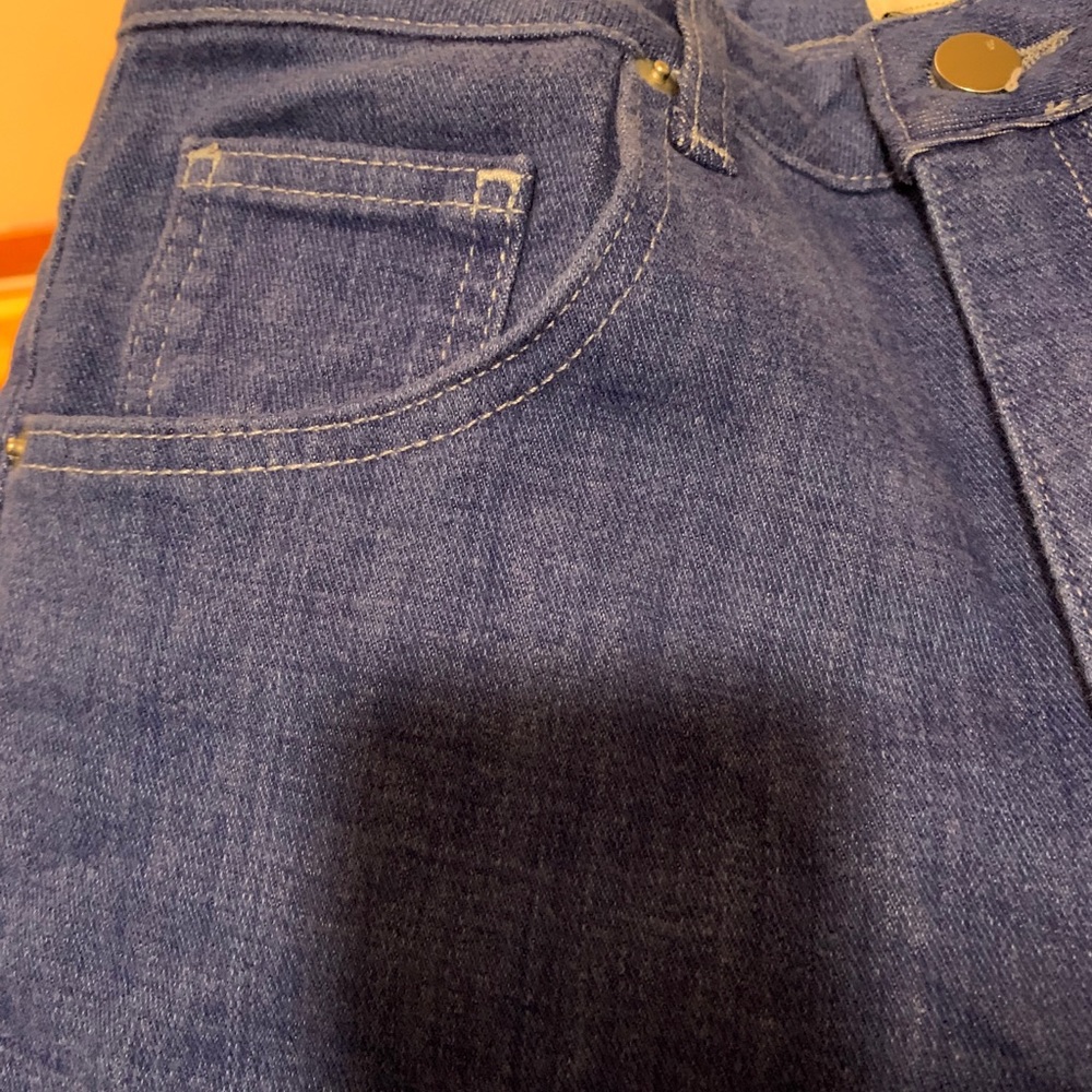 Cropped Cone Jeans - Picture 6 of 6